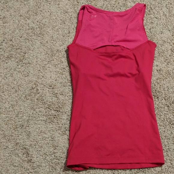 Athletic tank - Picture 2 of 2
